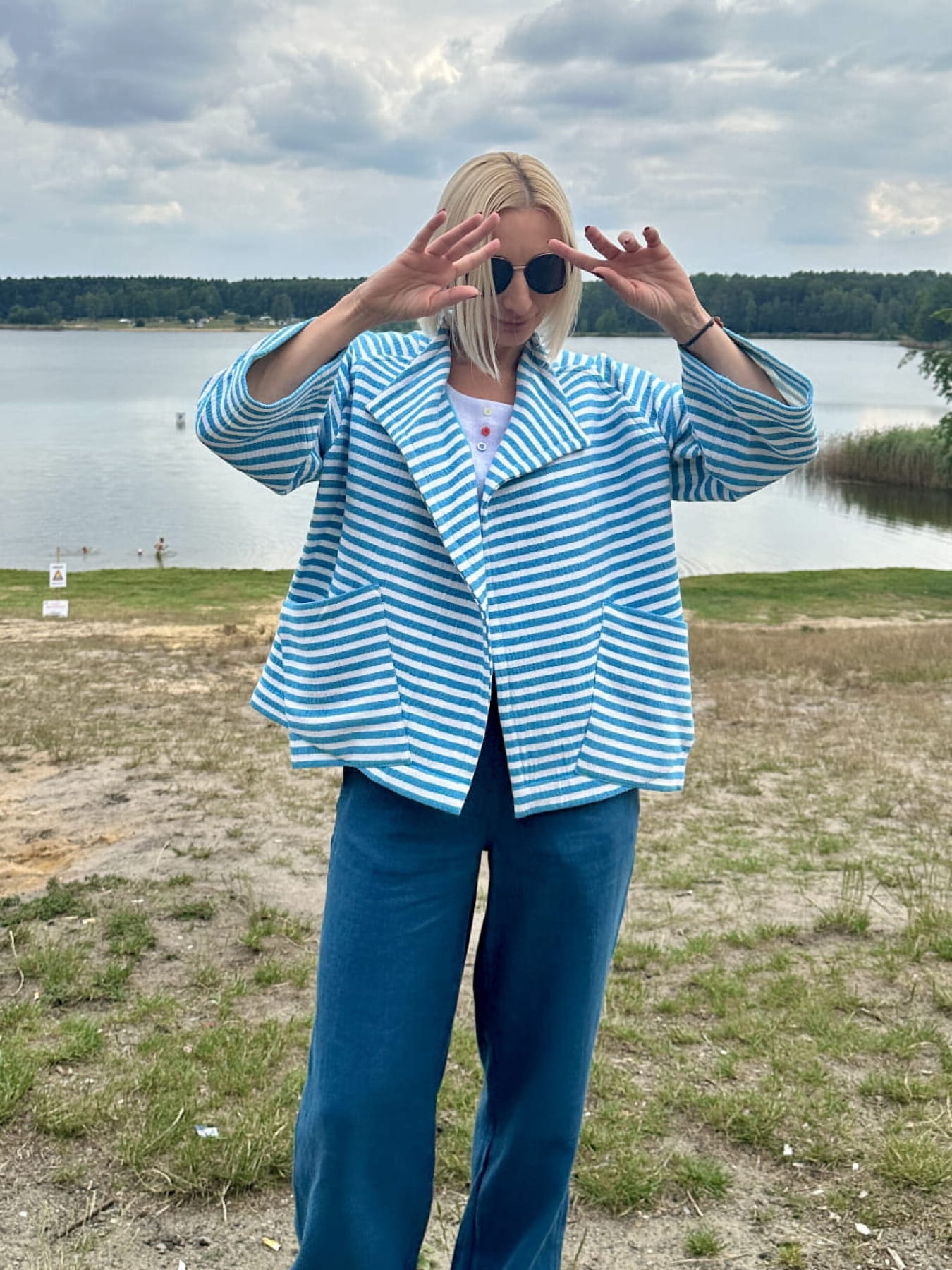 Bawełniane Kimono "Mykonos" z Biało-Niebieskimi Paskami