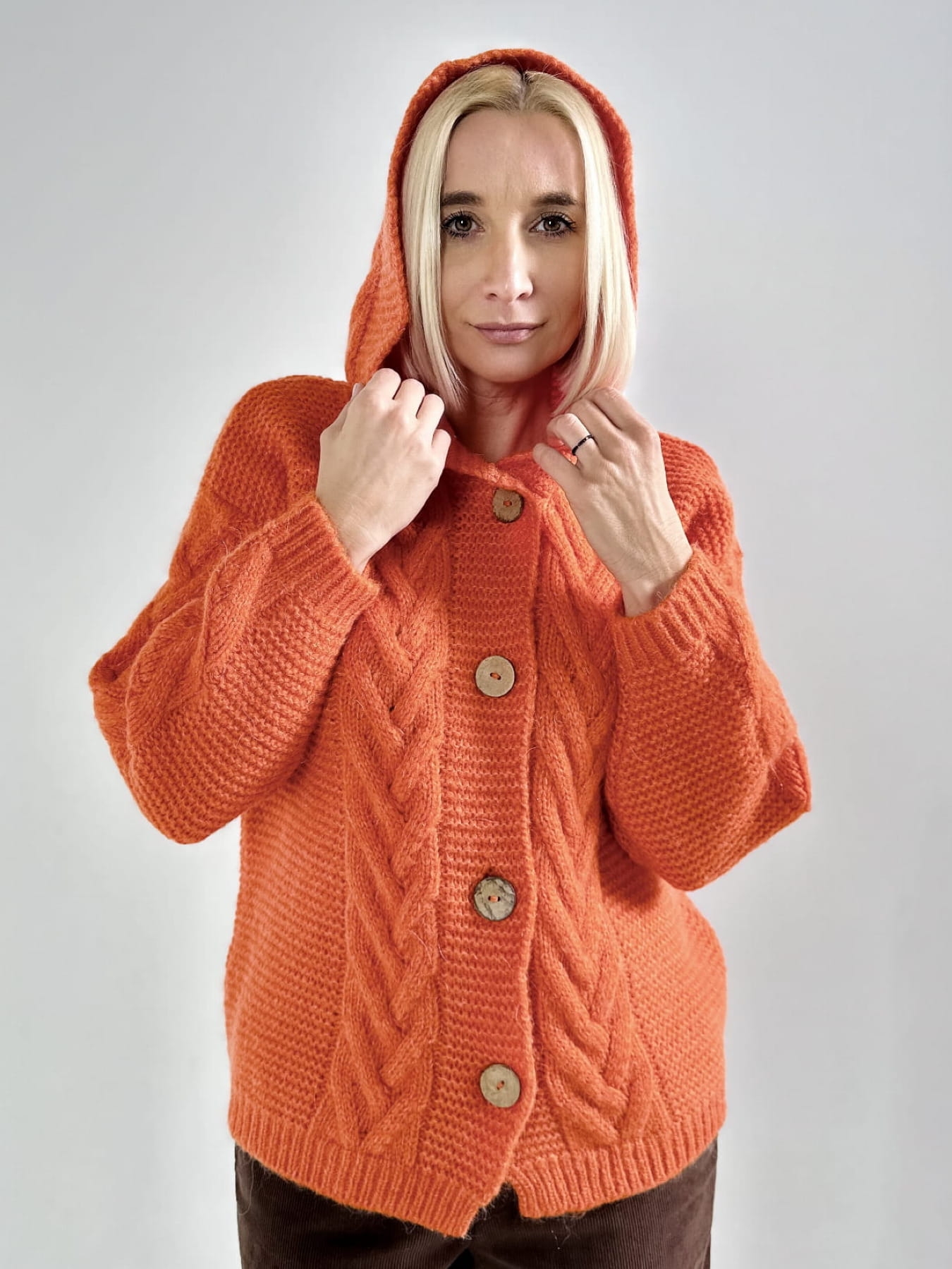 Kardigan Adele  zapinany z kapturem - Pomarańczowa Energia