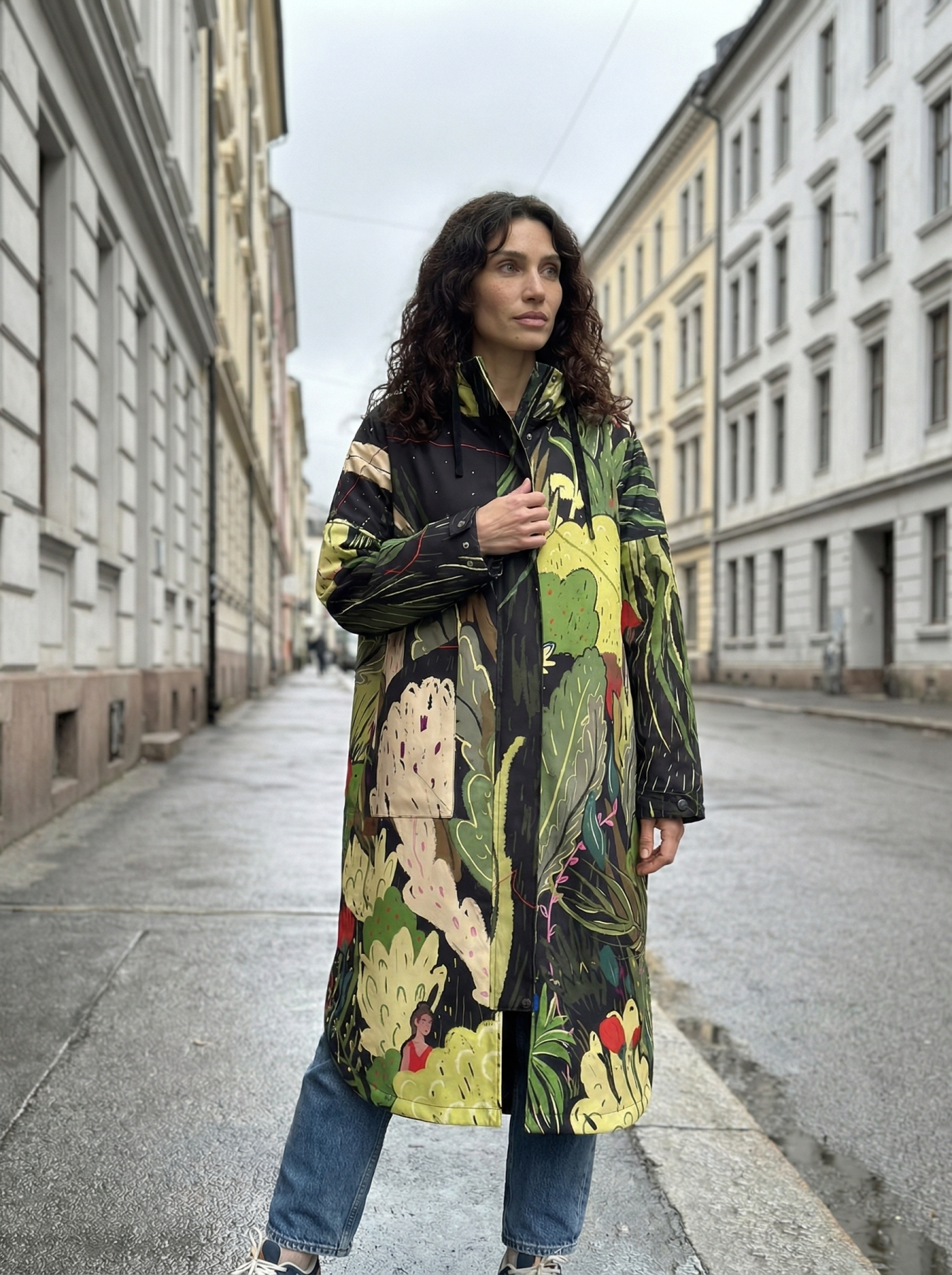 Płaszcz Hybrid- Innowacyjny Design z Odpinanymi Rękawami