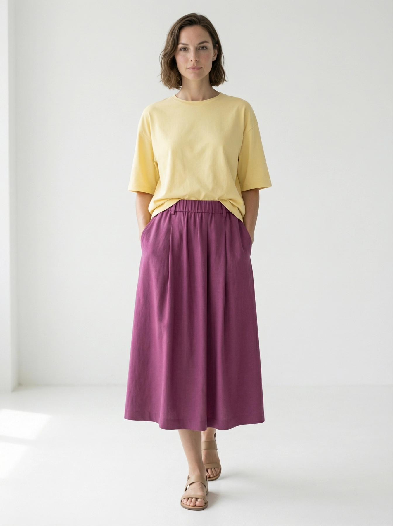 spódnica midi z zakładkami z przodu na gumie, len z wiskozą, kolor malinowy, minimalistyczny fason