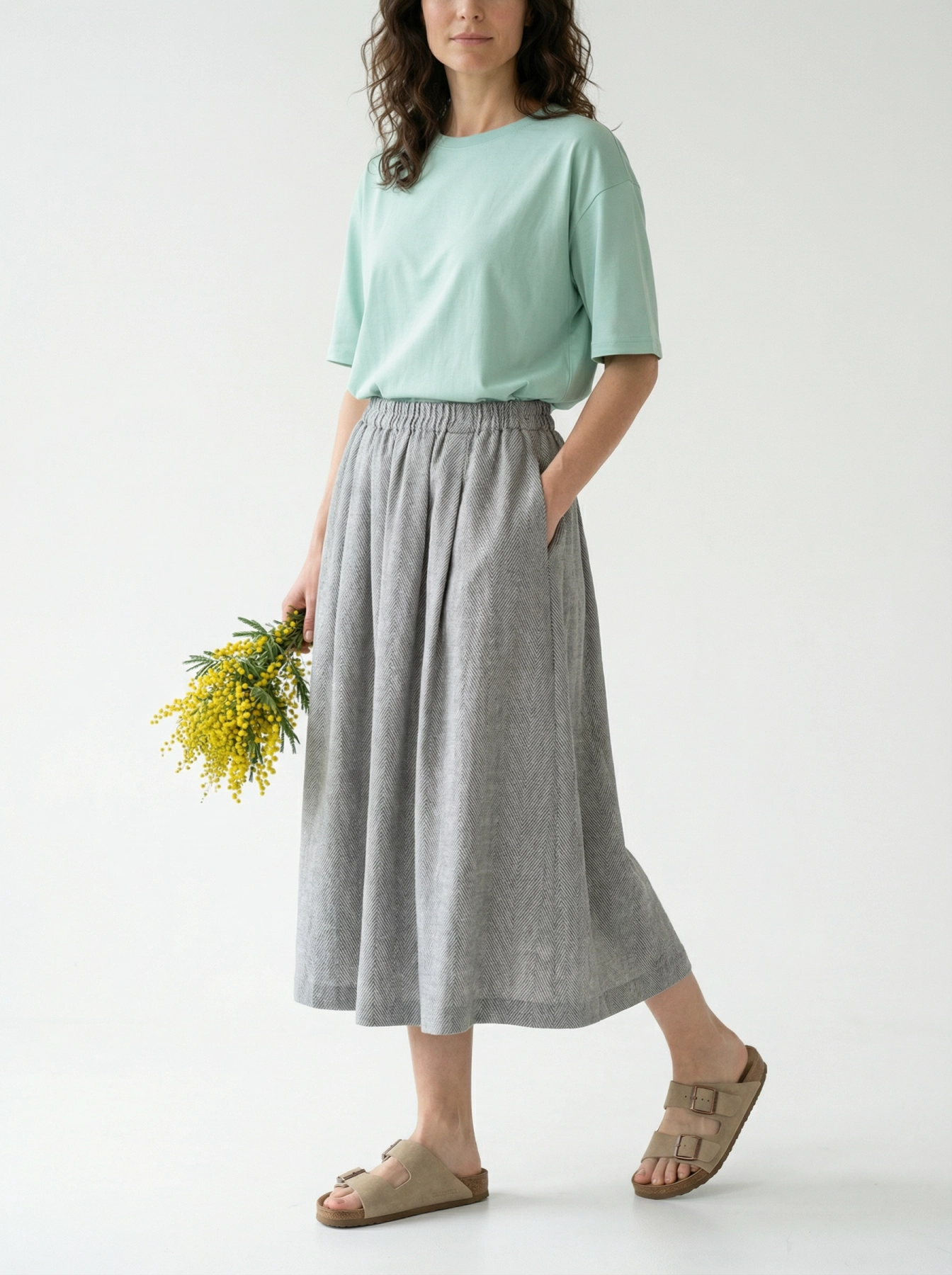 spódnica midi z zakładkami z przodu na gumie, len z wiskozą, minimalistyczny fason