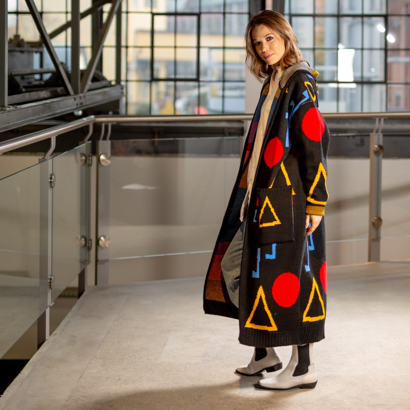 Kardigan długi trójkąty i kwadraty - black