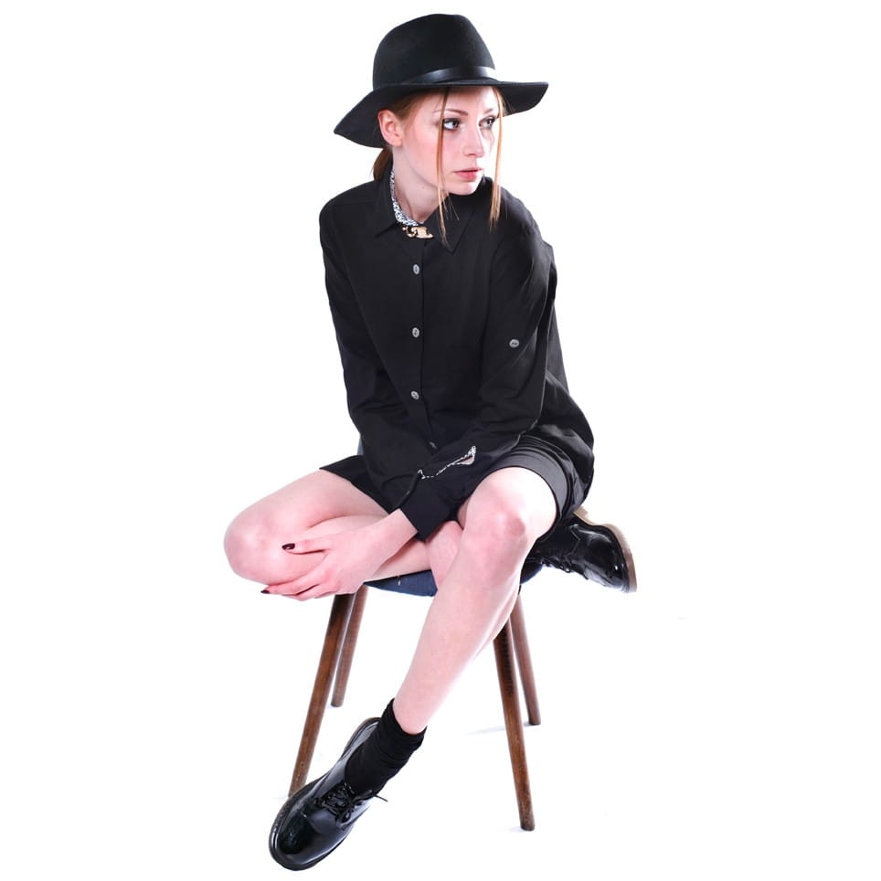 SUKIENKA KOSZULOWA FIO-CZARNY