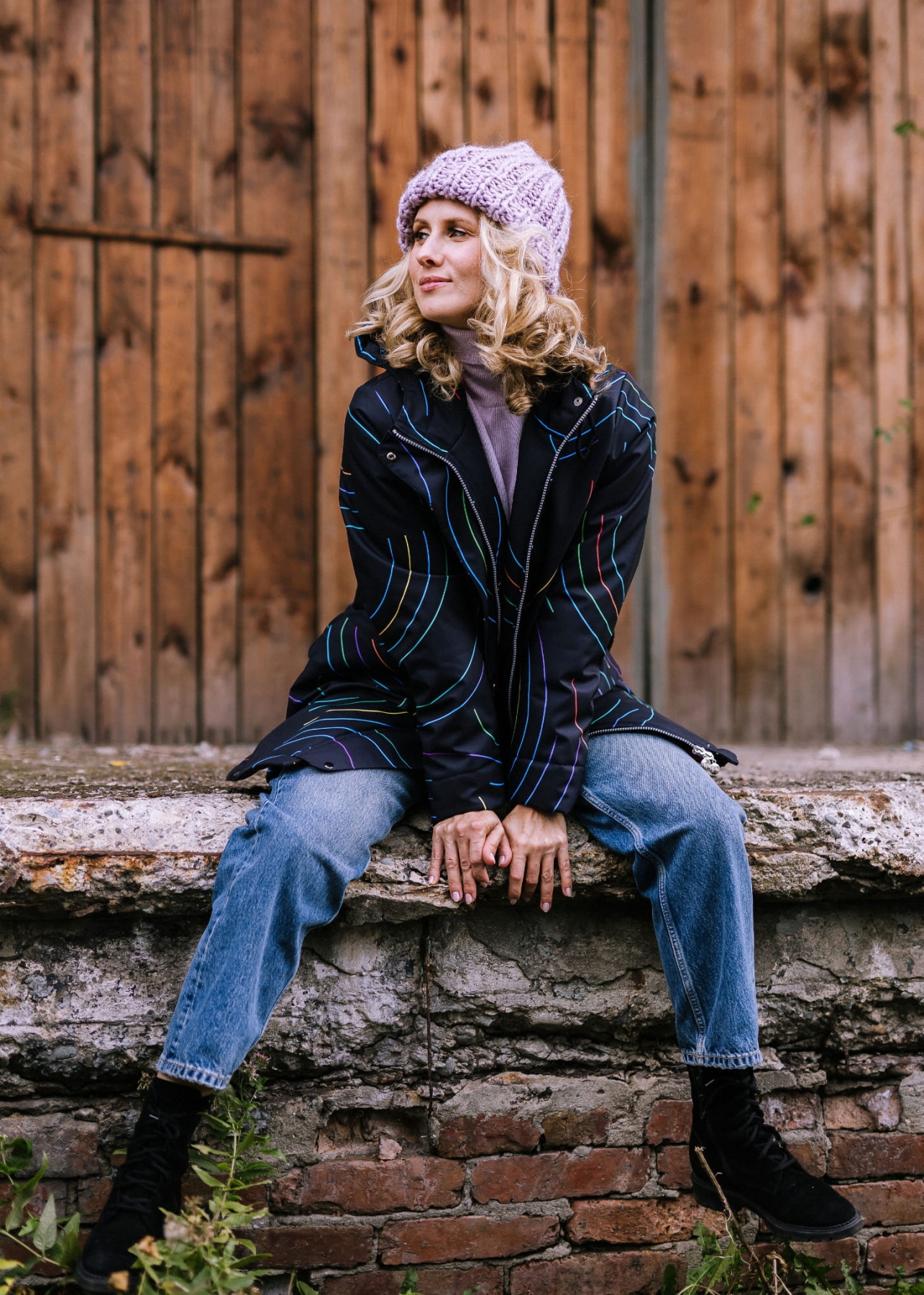 Ocieplana kurtka Venus z kolekcji Silent Flora - elegancja i funkcjonalnoś