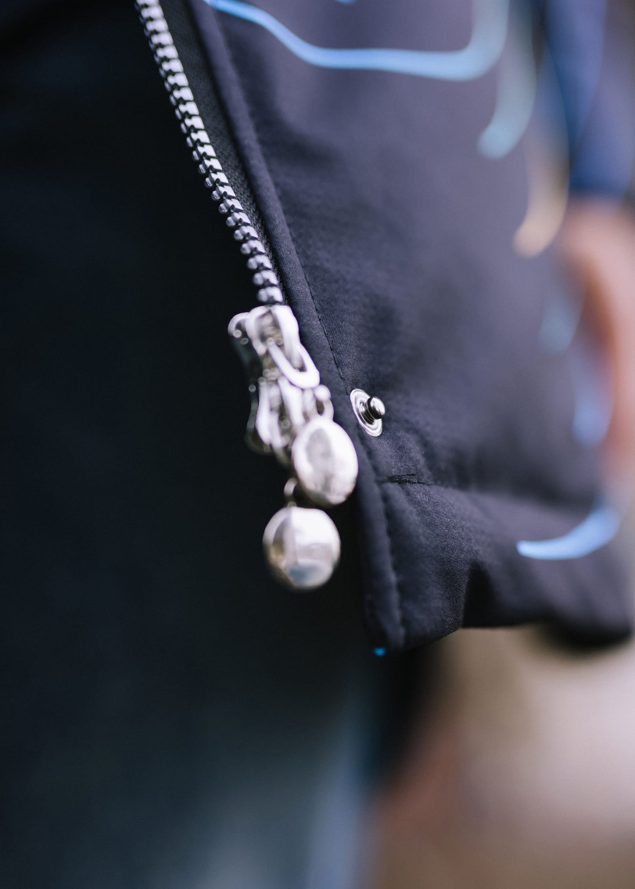 Ocieplana kurtka Venus z kolekcji Silent Flora - elegancja i funkcjonalnoś