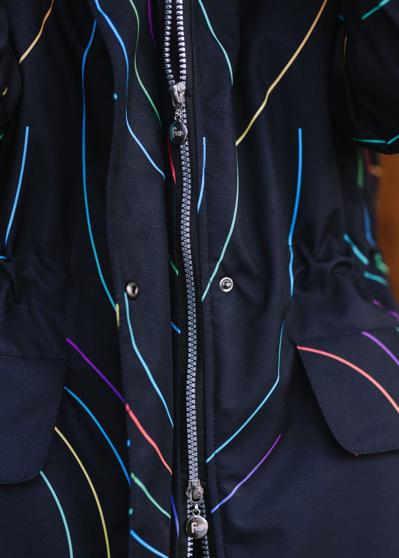 Ocieplana kurtka Venus z kolekcji Silent Flora - elegancja i funkcjonalnoś