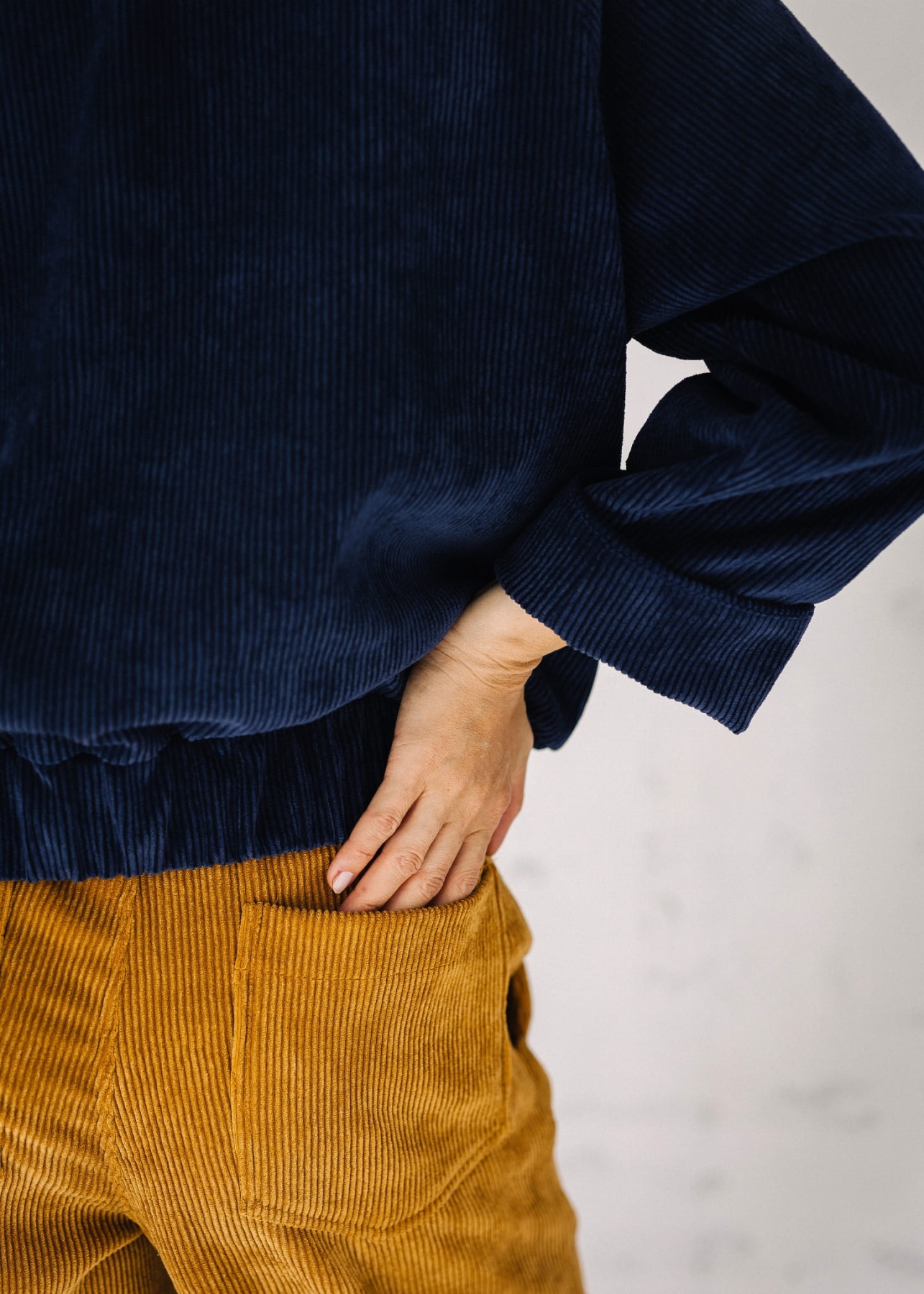 Bomberka Cosmos - z grubego sztruksu Kobalt