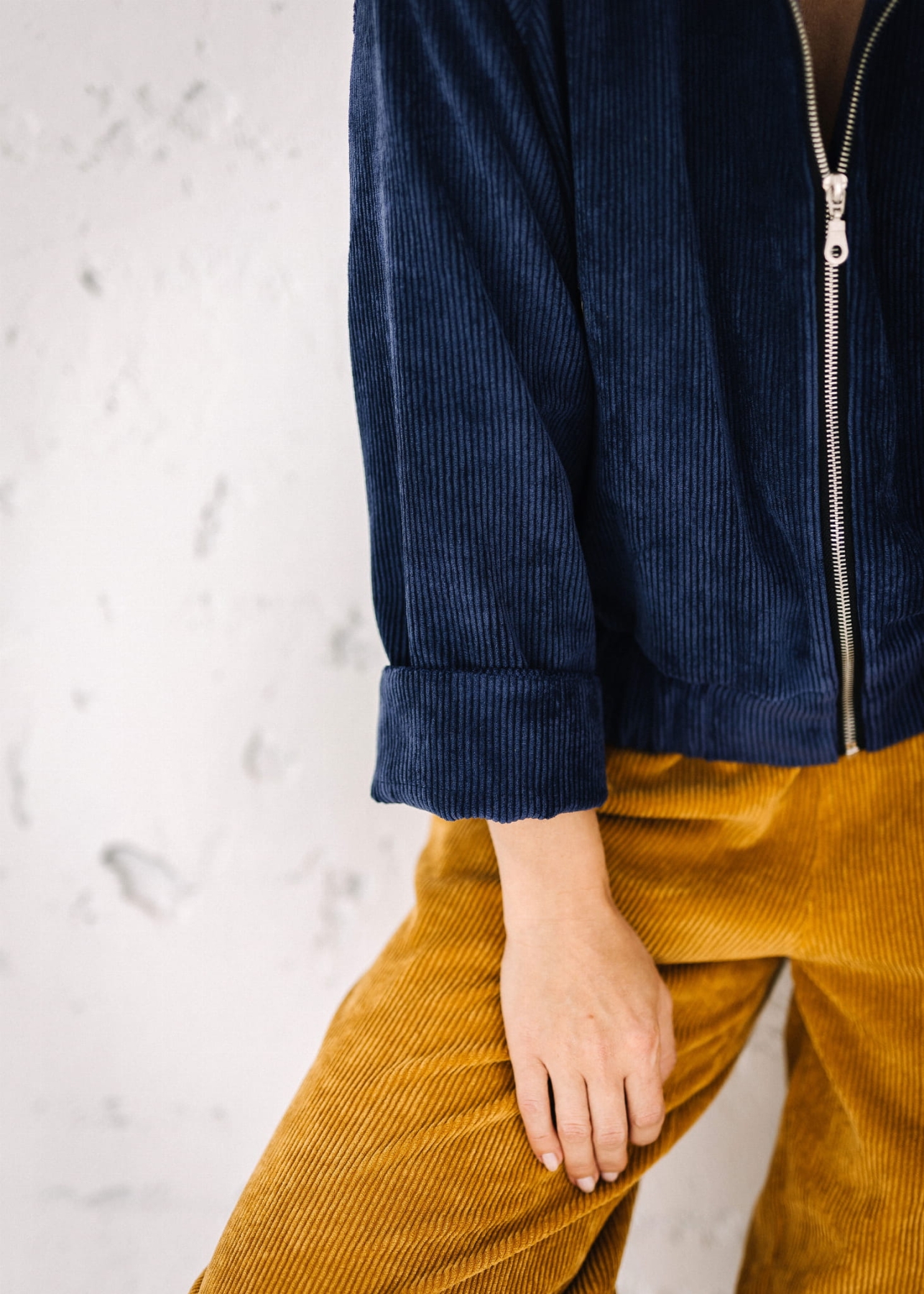 Bomberka Cosmos - z grubego sztruksu Kobalt