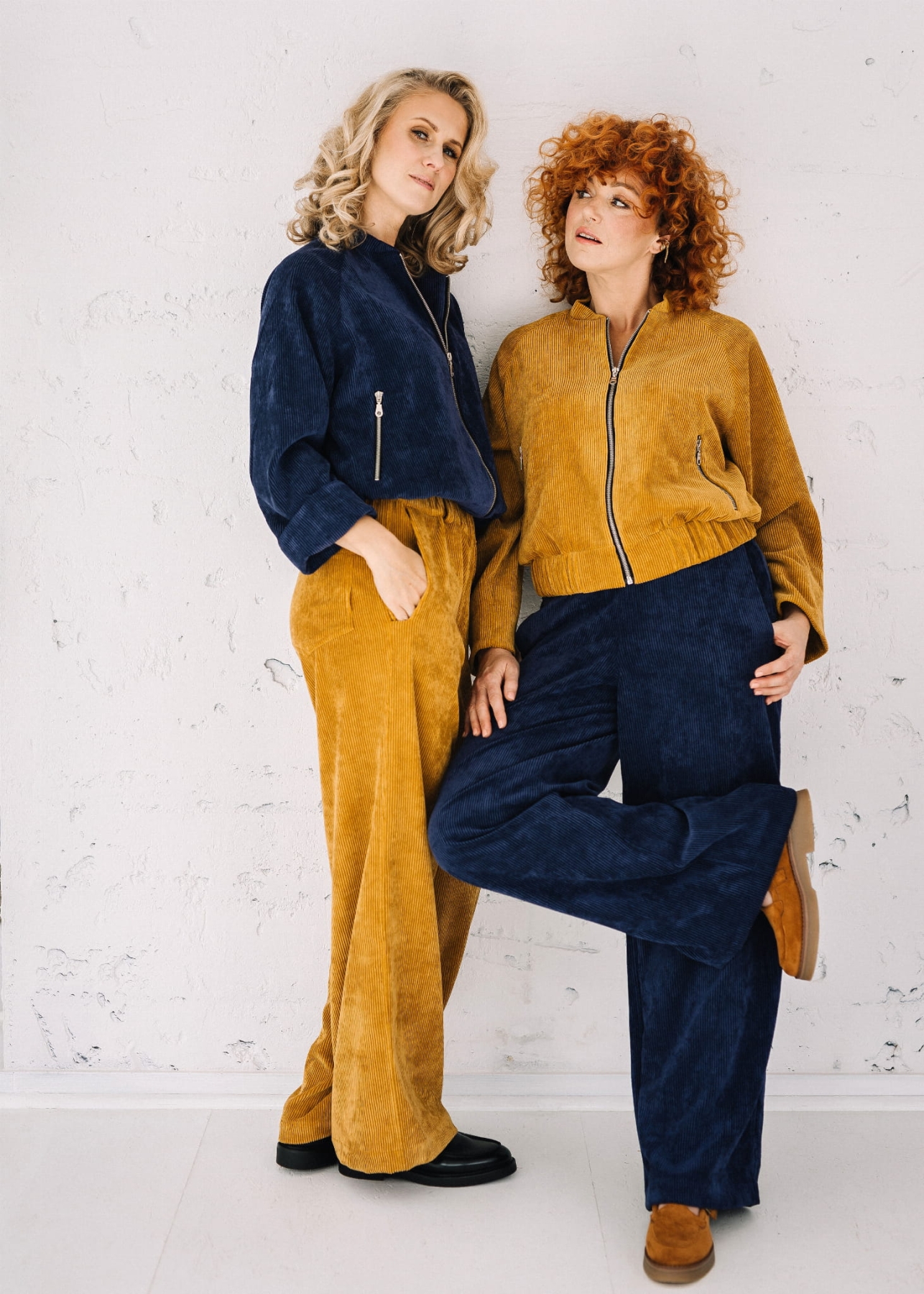 Bomberka Cosmos - z grubego sztruksu Kobalt