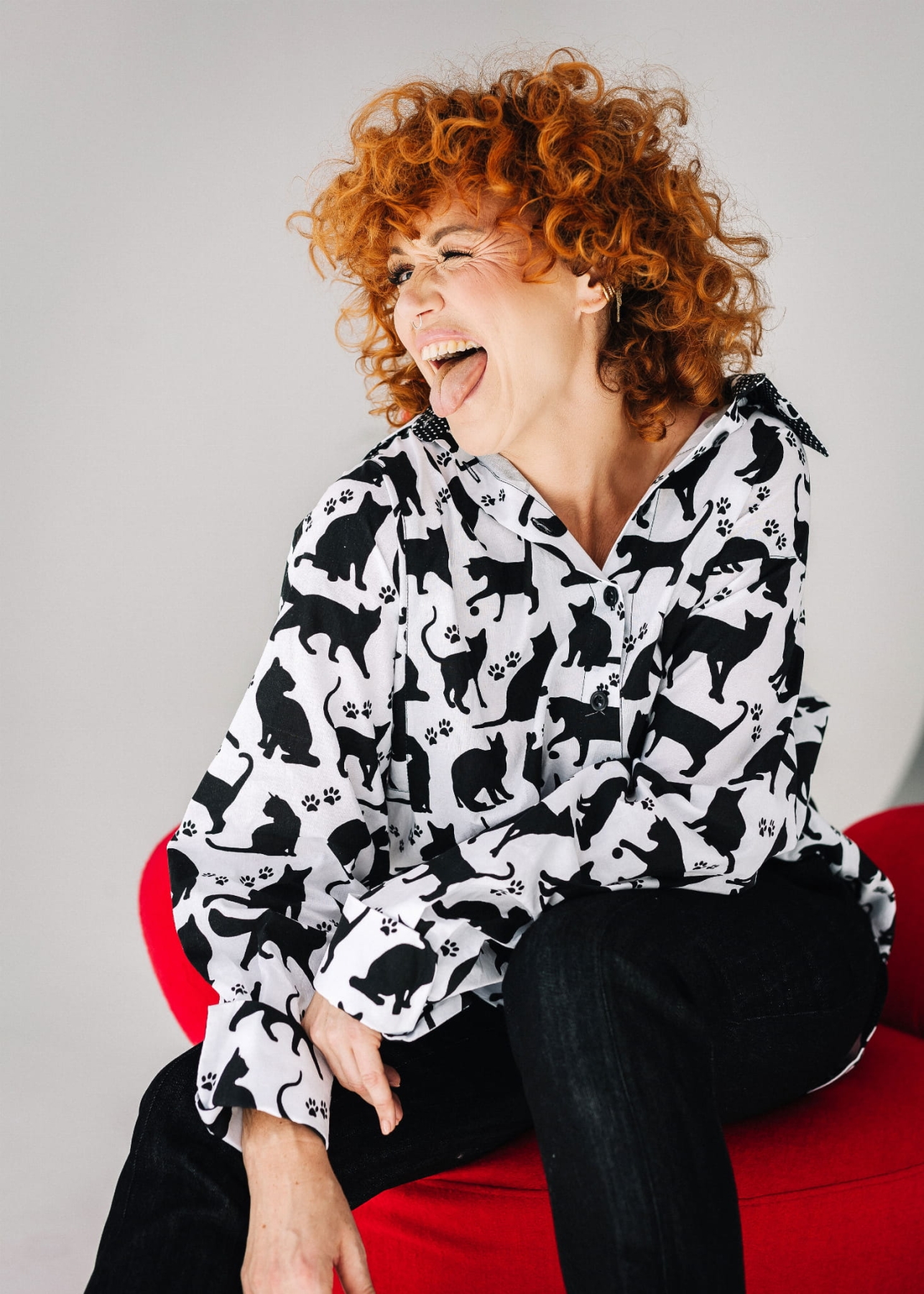 Koszula bawełniana "Idalia-Meryl" z wzorem kotów – komfort i elegancja