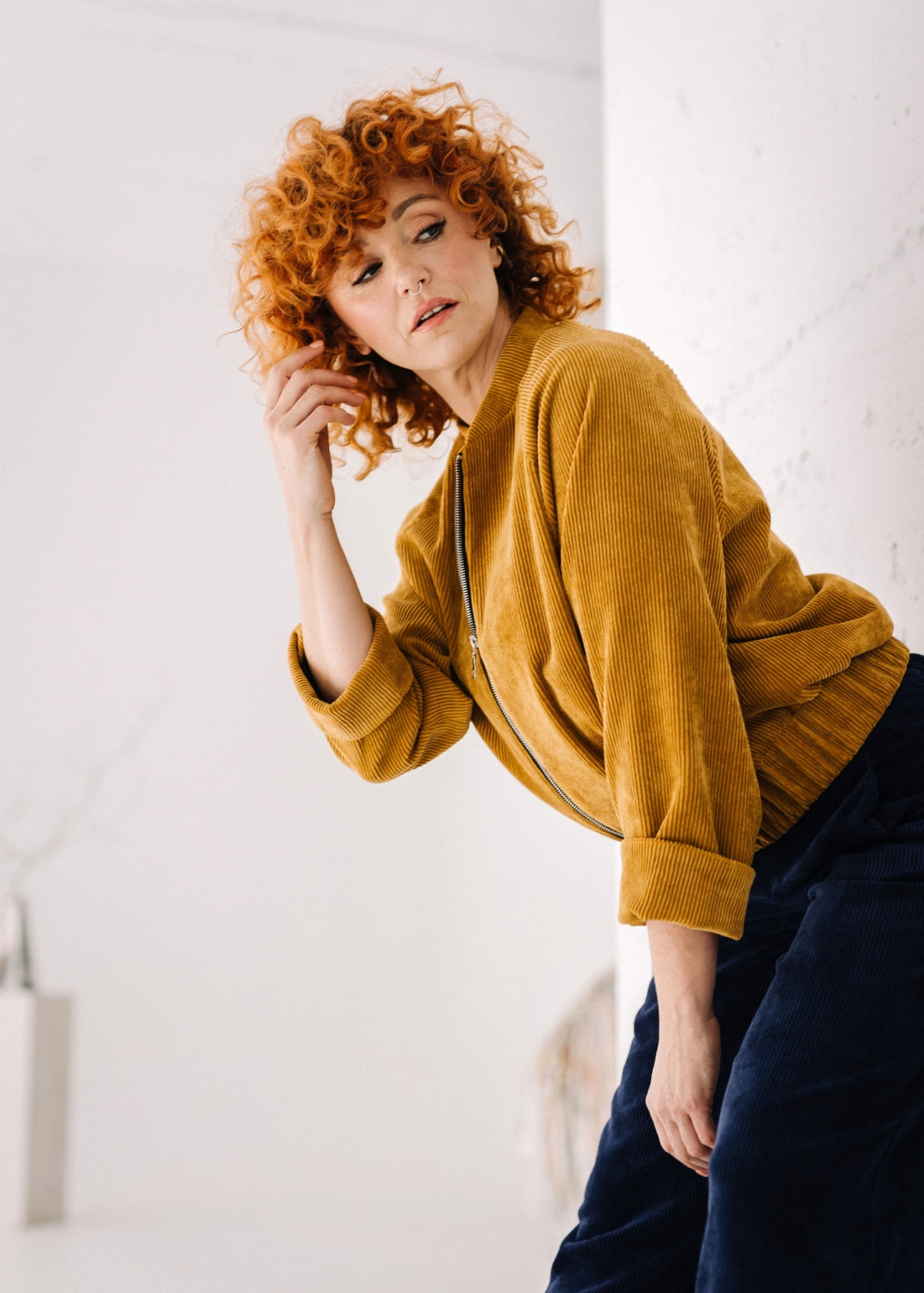 Bomberka Cosmos - Kwiaty Turkus z grubego sztruksu – Pracownia Fio