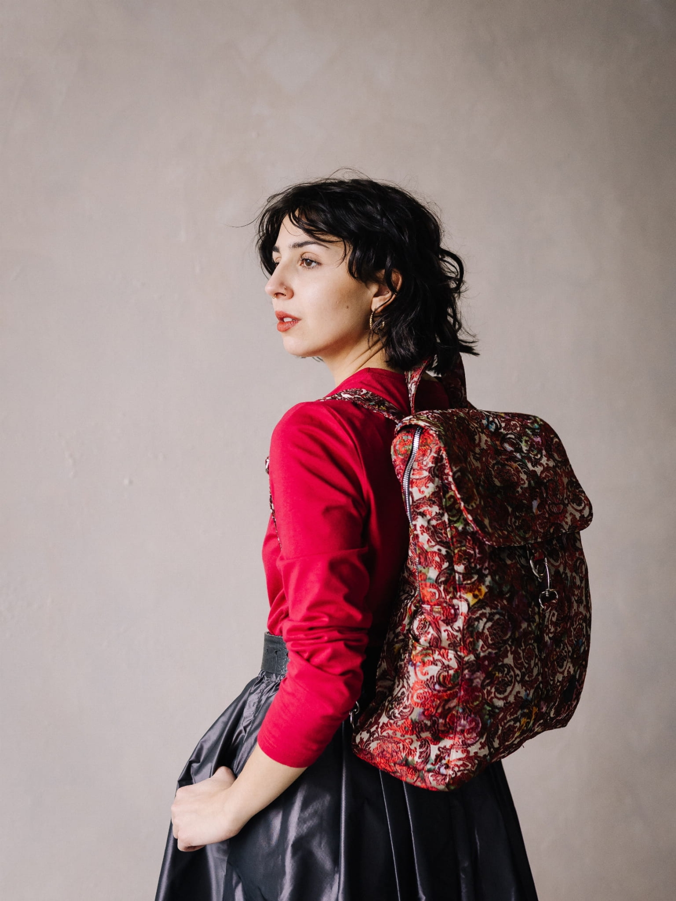 Plecak Fio z Klapką- Żakardowe kwiwty