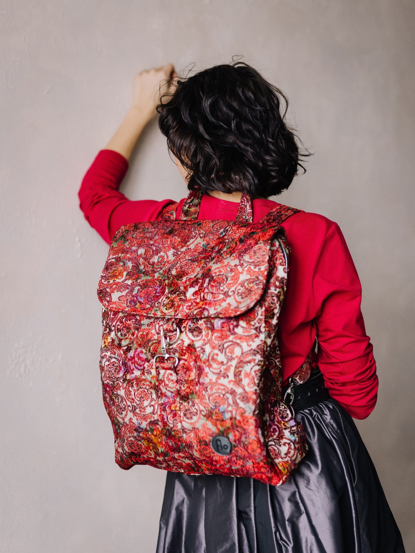 Plecak Fio z Klapką- Żakardowe kwiwty