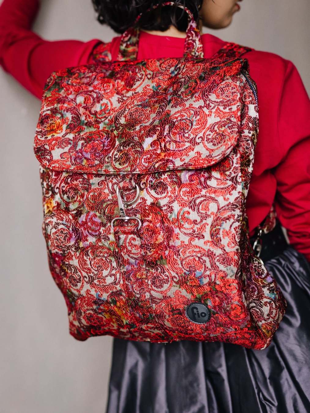 Plecak Fio z Klapką- Żakardowe kwiwty