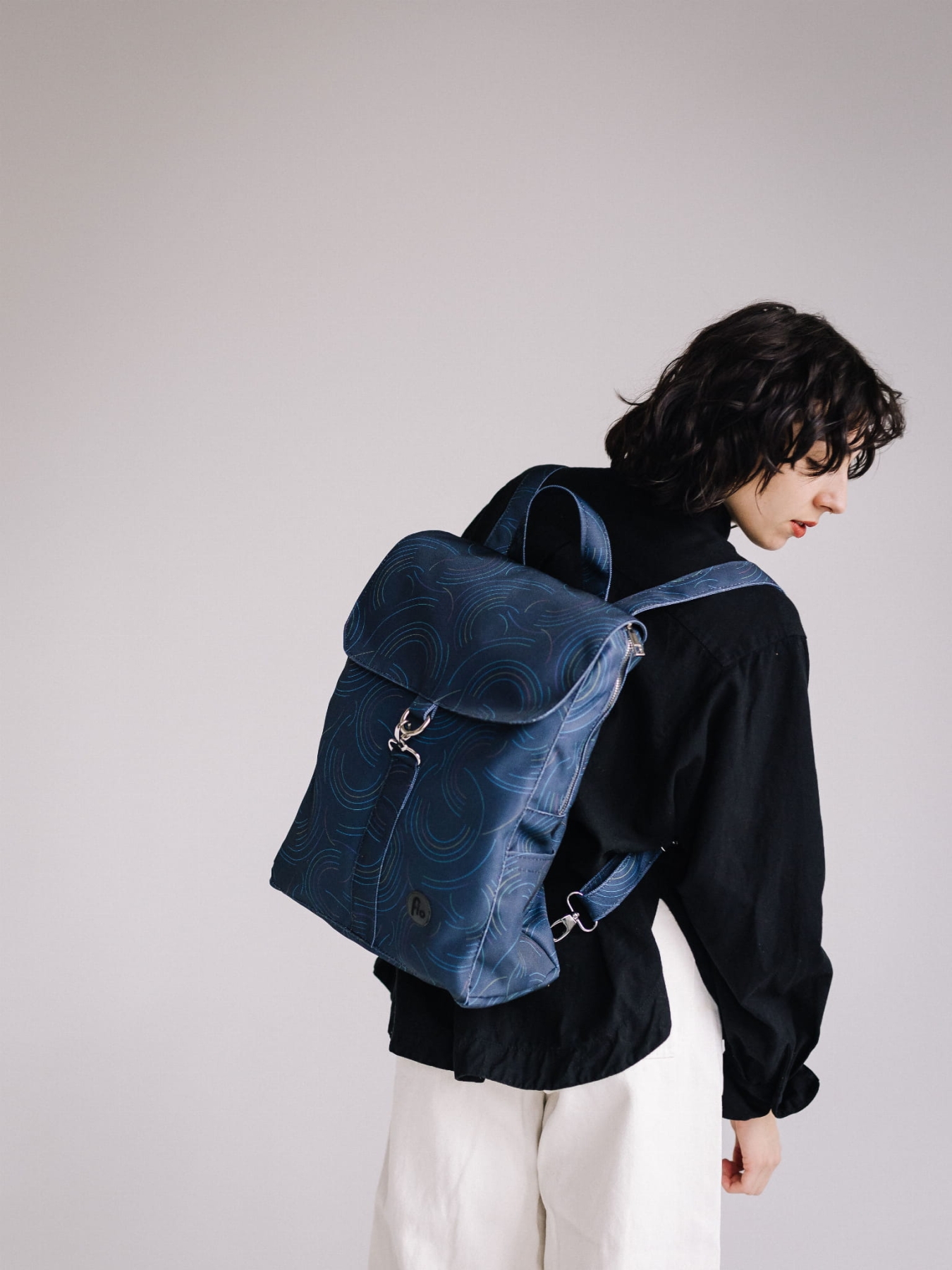 Plecak Fio z Klapką- Kreski