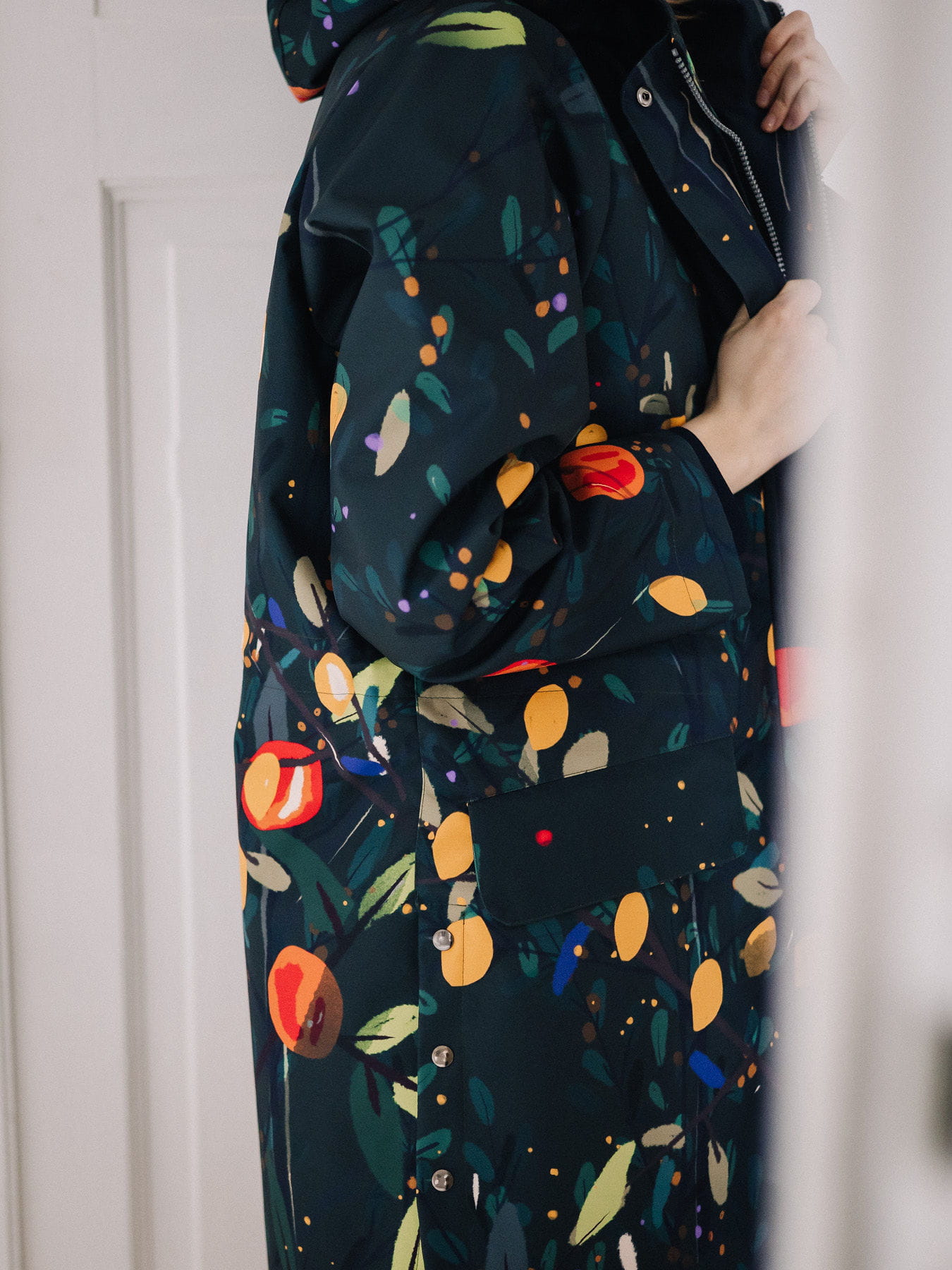 Kurtka z kolekcji "Citrus Bloom" – styl i funkcjonalność