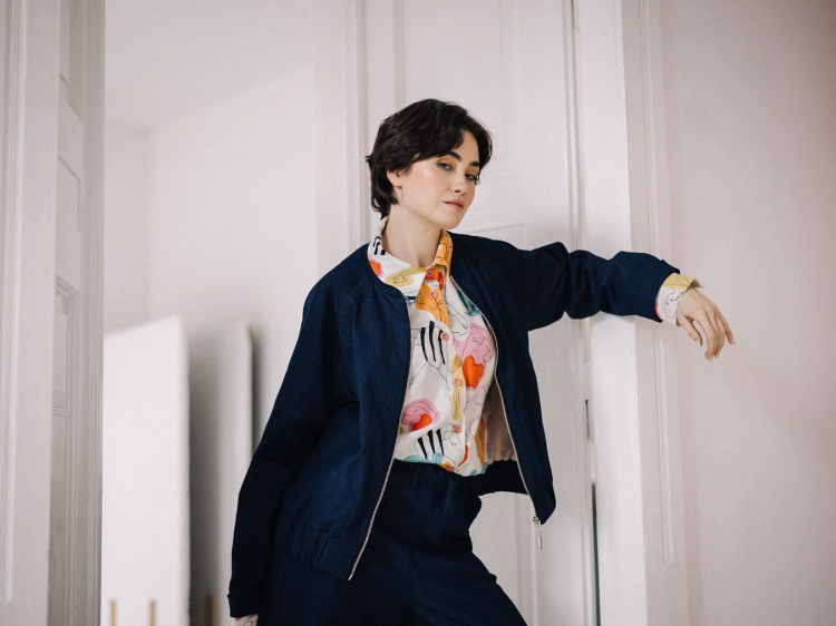 Bomberka Frida Blue Jeans