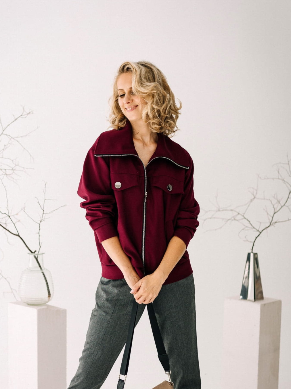 Kurtka Aura z ozdobnymi patkami i srebrnymi guzikami – Pracownia Fio