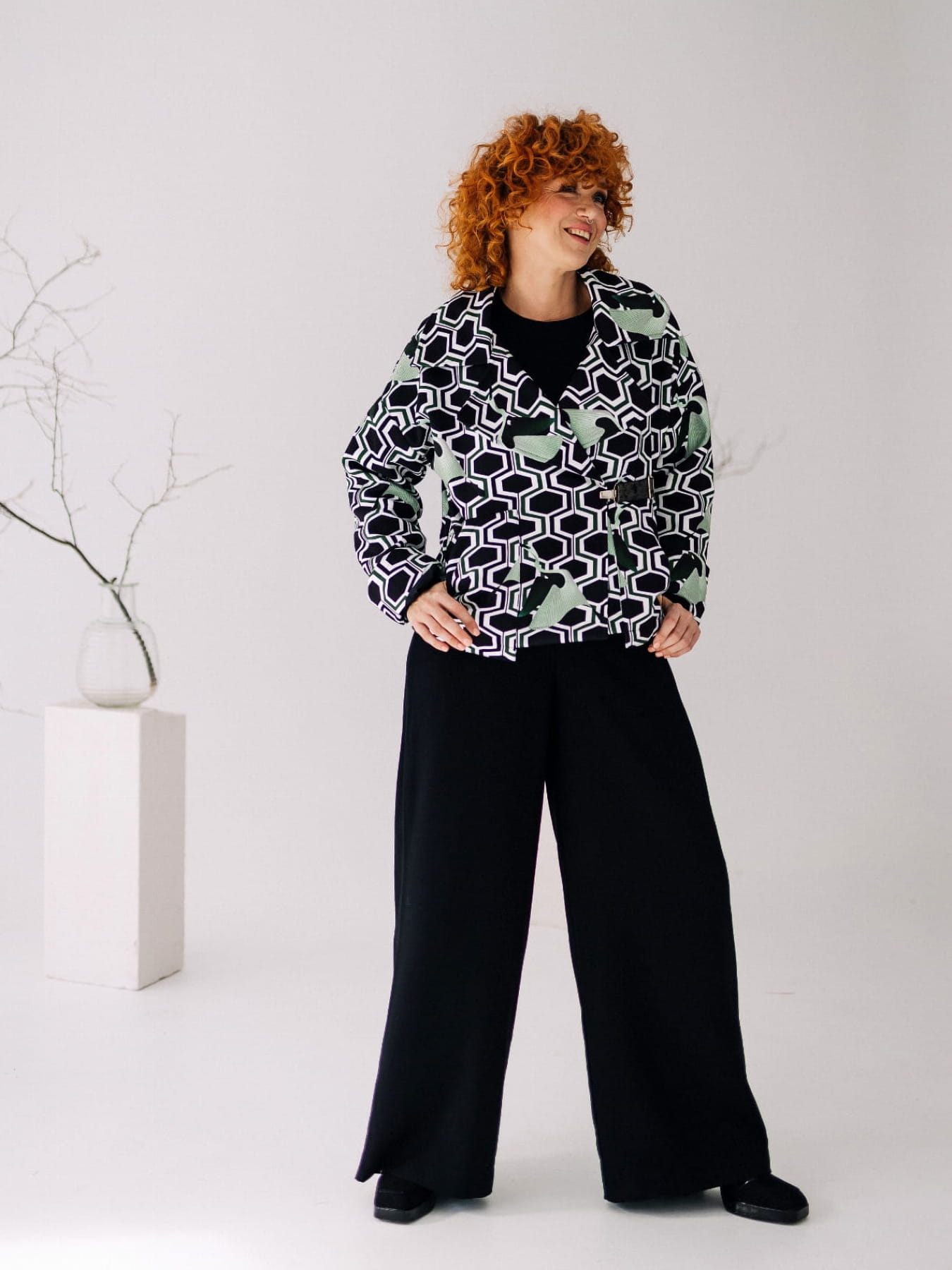 Krótka Kurtka "Vanita" - Luksus Flauszu od Pracowni Fio