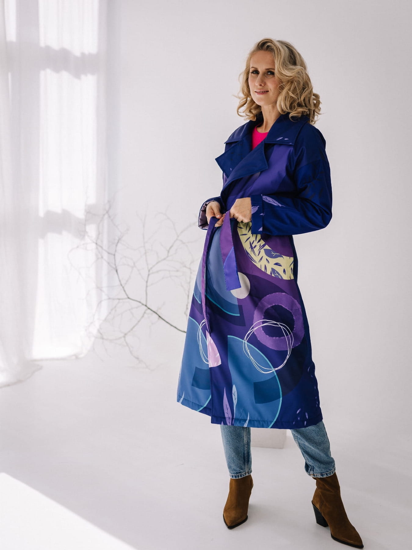 Płaszcz "Vanita Uno" z kolekcji Cosmos