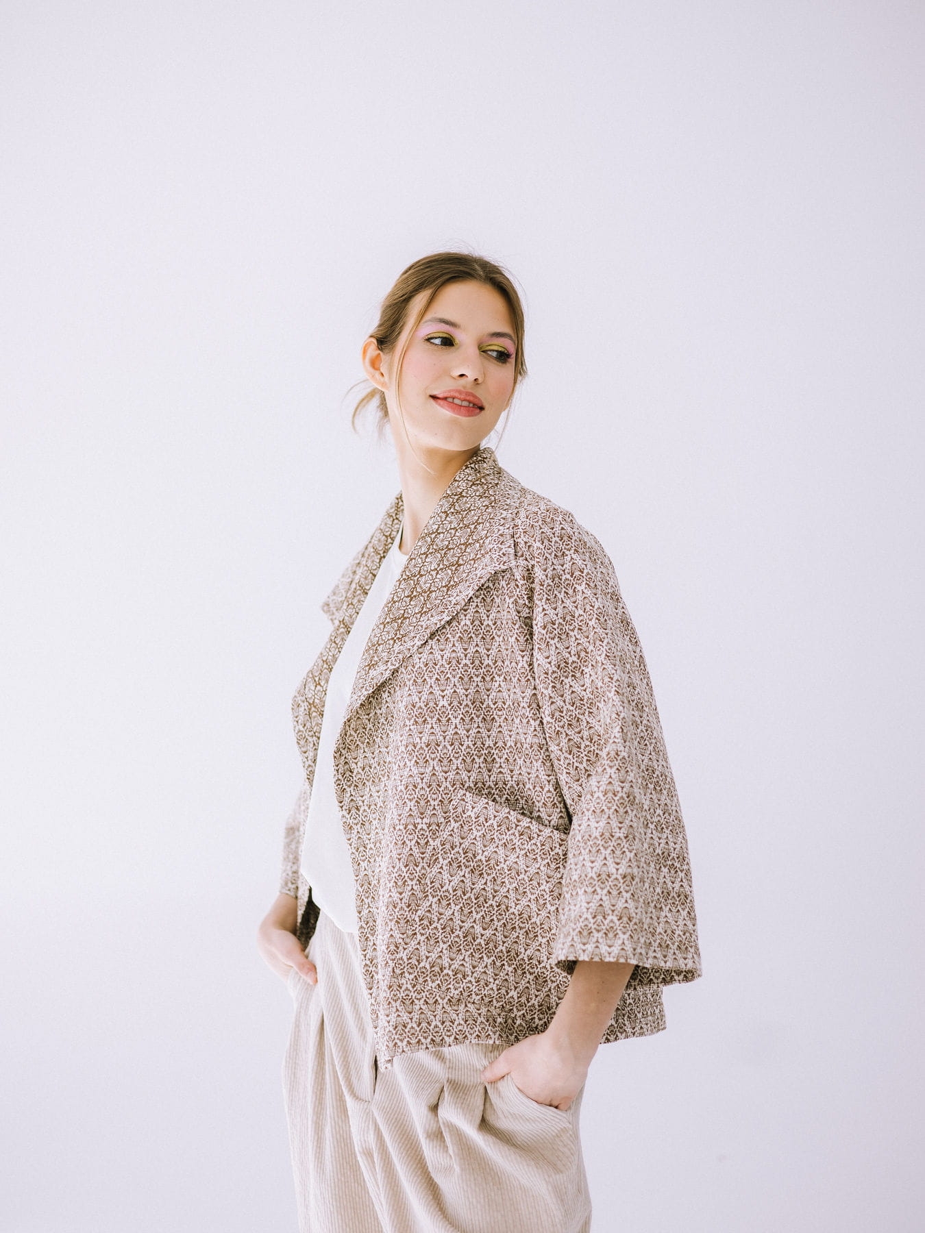Kimono z gobelinowym wzorem –beż z brązem