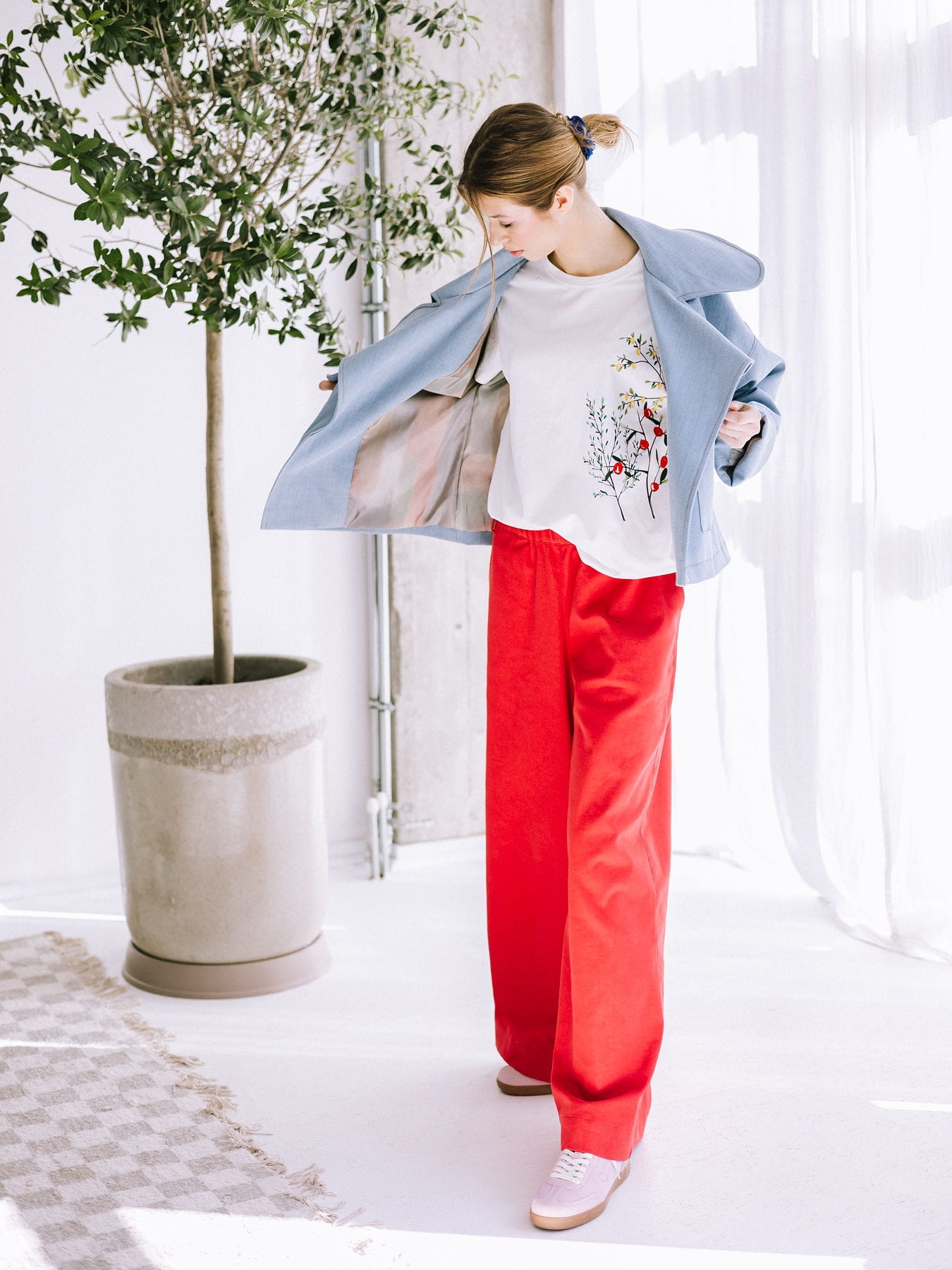 Spodnie "Rita" – szerokie spodnie w kolorze czerwonym