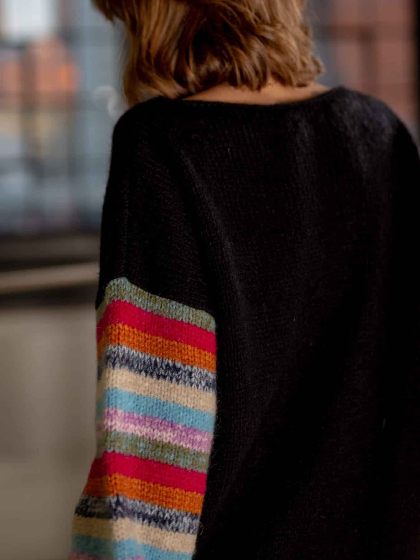 Sweter z szerokim rękawem - colours