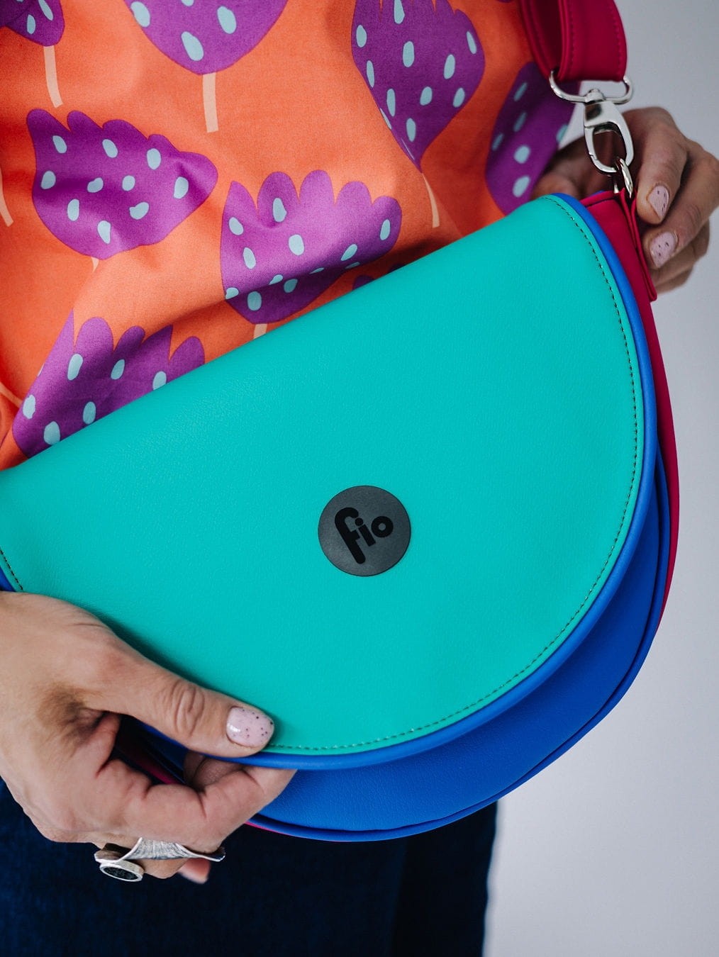 TOREBKA PÓŁKSIĘŻYC TRICOLOR Z ZIELONĄ KLAPKĄ