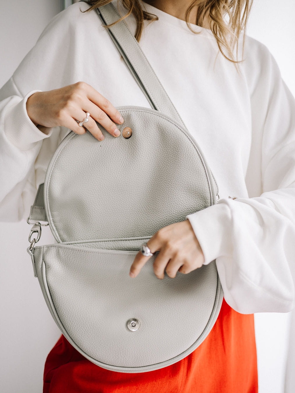 TOREBKA PÓŁKSIĘŻYC SZARA PANTEKA