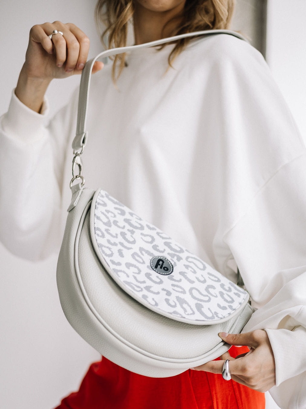 TOREBKA PÓŁKSIĘŻYC SZARA PANTEKA