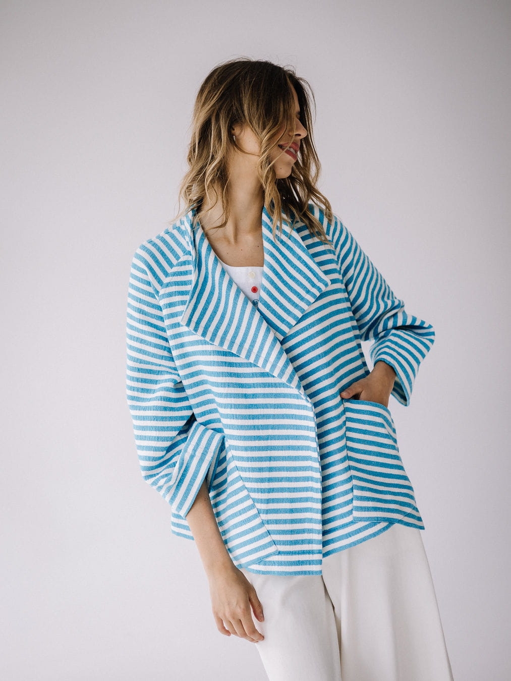 Bawełniane Kimono "Mykonos" z Biało-Niebieskimi Paskami