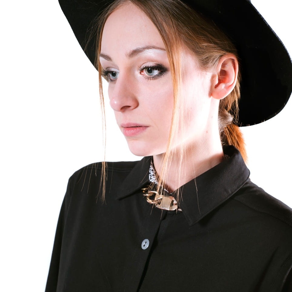 SUKIENKA KOSZULOWA FIO-CZARNY